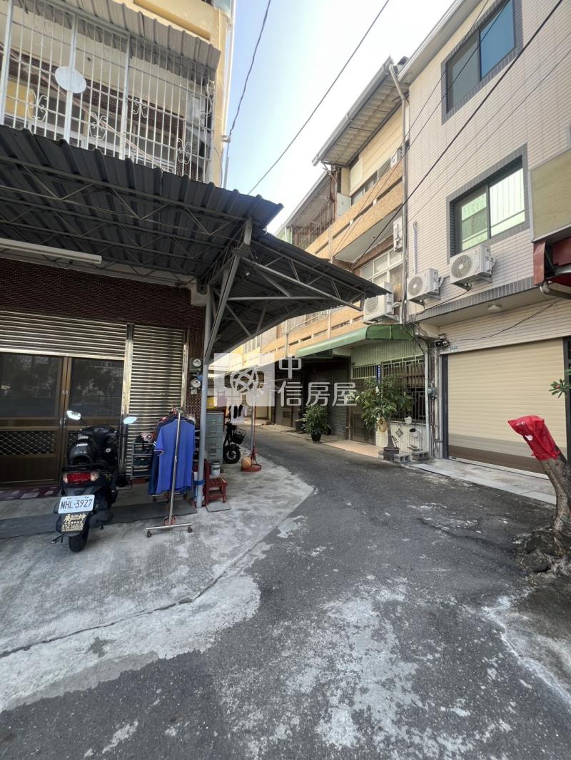 友忠路旁傳統透天房屋室內格局與周邊環境
