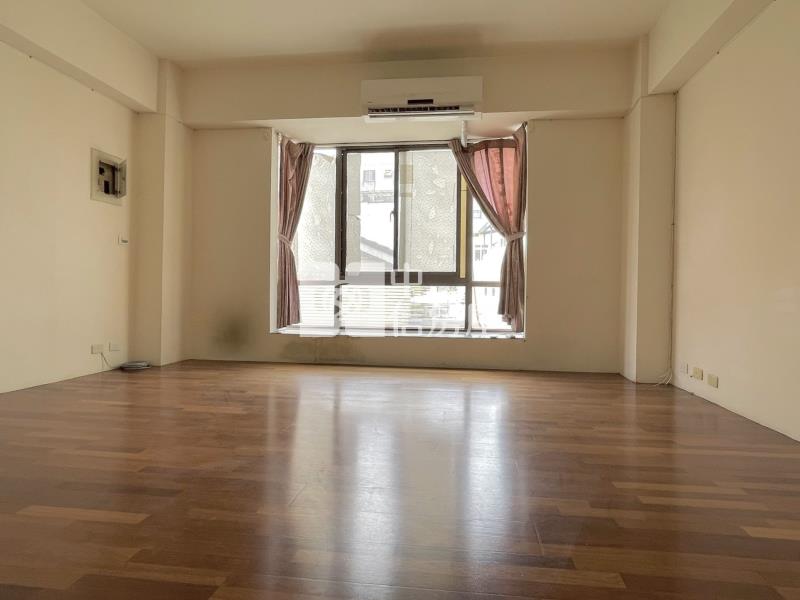 【豐邑棕櫚泉】豐邑棕櫚泉｜興安昌平雙商圈｜臨路店墅房屋室內格局與周邊環境