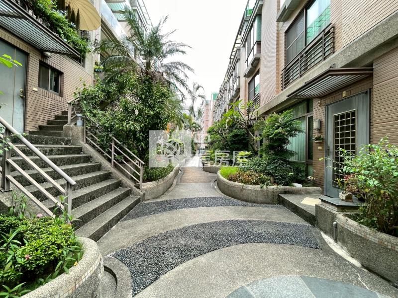 【豐邑棕櫚泉】豐邑棕櫚泉｜興安昌平雙商圈｜臨路店墅房屋室內格局與周邊環境