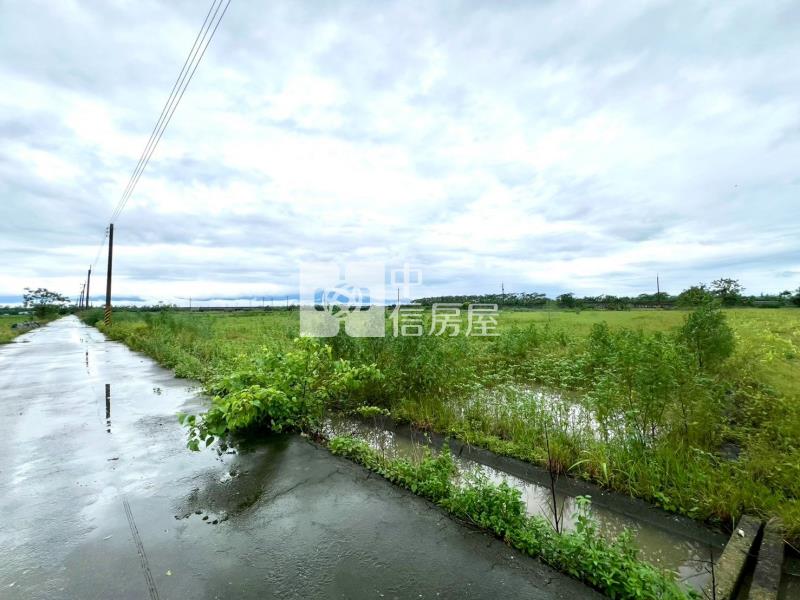 鹿草雙面路方正農地2房屋室內格局與周邊環境