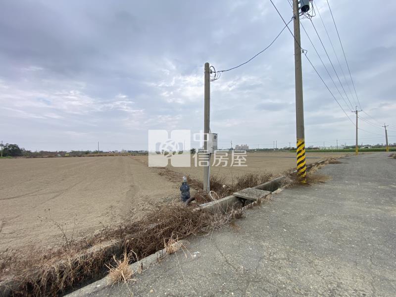 鹿草雙面路方正農地3房屋室內格局與周邊環境