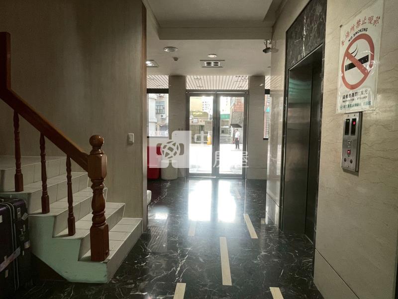 【珍愛逢甲】逢甲商圈低總價樓店｜大平車房屋室內格局與周邊環境