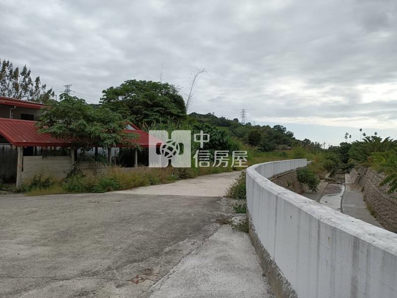 初鹿郵局後1028坪臨路平坦農地房屋室內格局與周邊環境