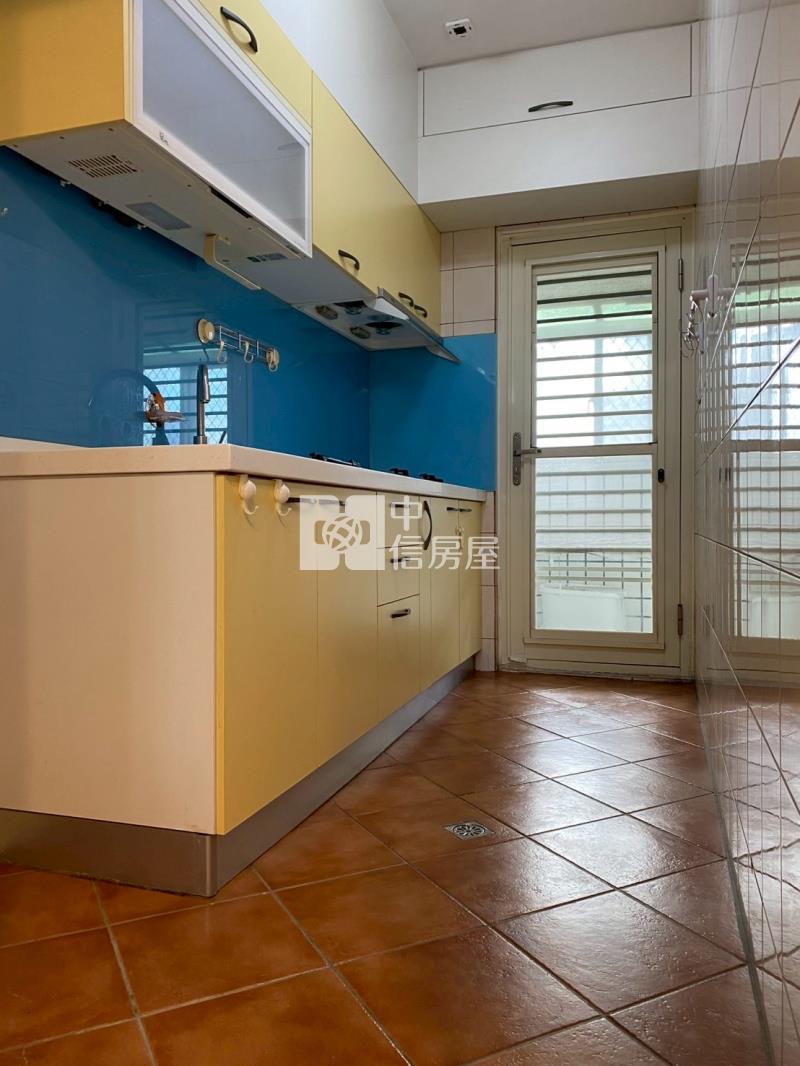 專簽大墩學區黎明商圈3大房休旅車位房屋室內格局與周邊環境