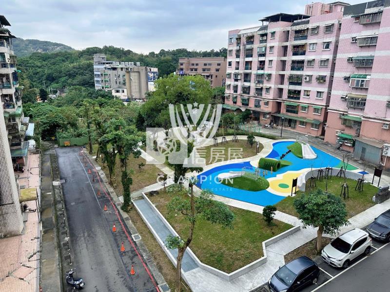 【冠軍】麗景前區大四房加車位房屋室內格局與周邊環境