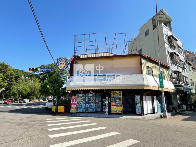 超醒目！！三民路口｜角間大面寬｜低總價店面房屋室內格局與周邊環境