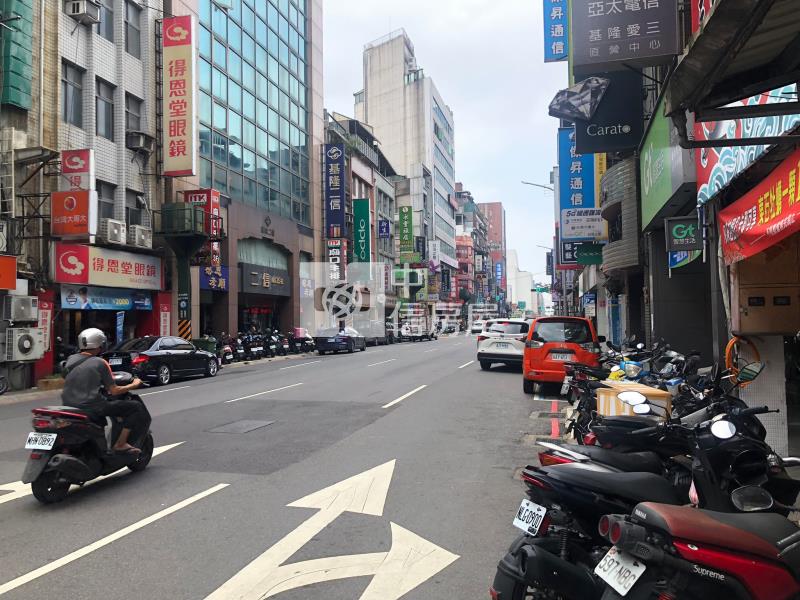 ●廟口仁四路店面房屋室內格局與周邊環境