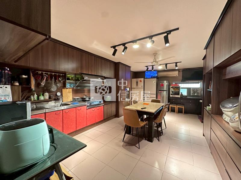 烏日雙面臨路特登廠房房屋室內格局與周邊環境