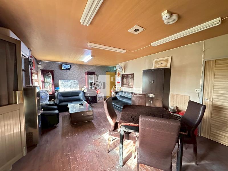 烏日雙面臨路特登廠房房屋室內格局與周邊環境