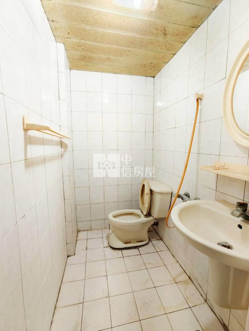 新市近南科6房便宜透天房屋室內格局與周邊環境