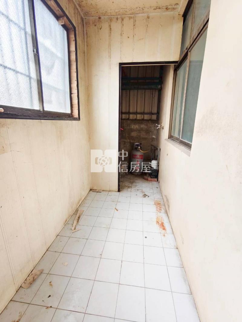 新市近南科6房便宜透天房屋室內格局與周邊環境