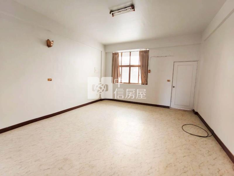 新市近南科6房便宜透天房屋室內格局與周邊環境