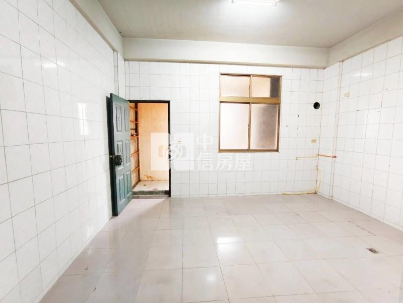 新市近南科6房便宜透天房屋室內格局與周邊環境