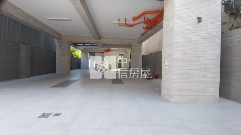 屏東房屋《縣府獨棟一層一戶全新平車華廈 B》房屋室內格局與周邊環境