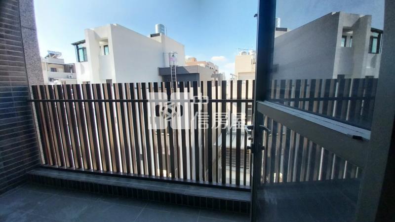 屏東房屋《縣府獨棟一層一戶全新平車華廈 B》房屋室內格局與周邊環境