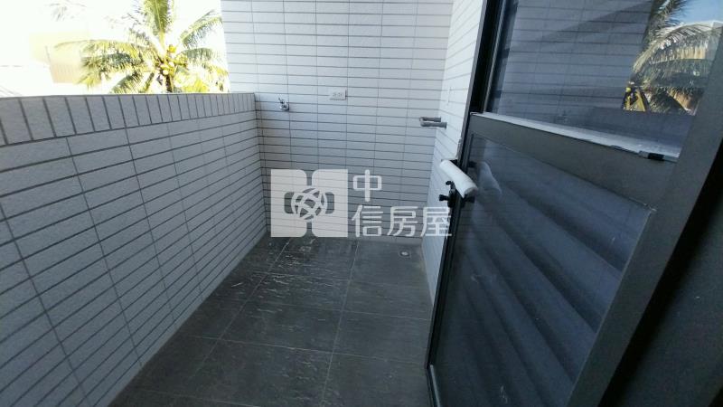 屏東房屋《縣府獨棟一層一戶全新平車華廈 B》房屋室內格局與周邊環境