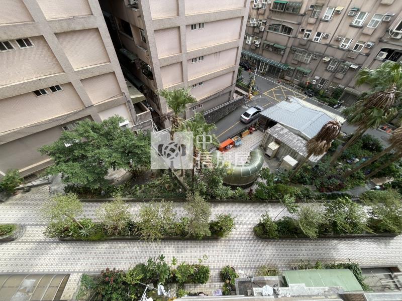 比佛利加州區大3房房屋室內格局與周邊環境