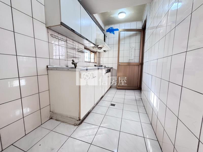 明道商圈凱撒生活園邸2房附車位房屋室內格局與周邊環境