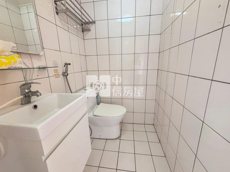 明道商圈凱撒生活園邸2房附車位房屋室內格局與周邊環境