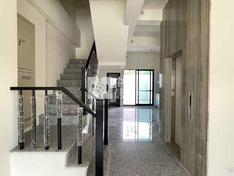 弘富重劃區｜全新電梯別墅｜五大房A6房屋室內格局與周邊環境