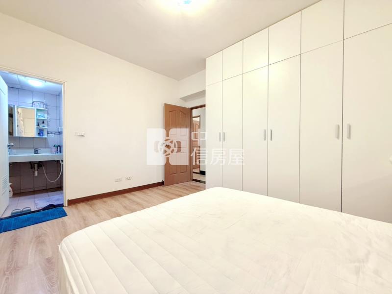 【皇城帝寶】水湳經貿｜文心捷運｜文華高中｜大四房平車房屋室內格局與周邊環境