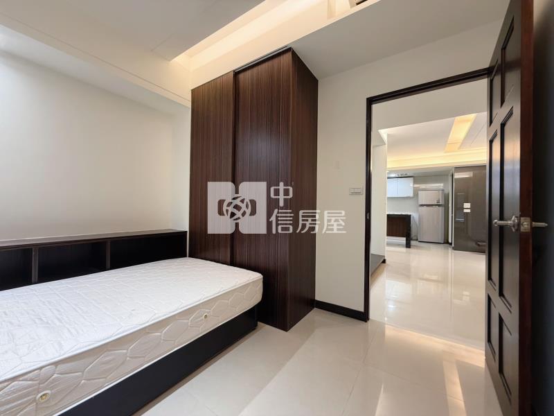 【ROOM 28】中山醫大慶商圈 雙鐵共構 邊間大二房 二套衛浴房屋室內格局與周邊環境