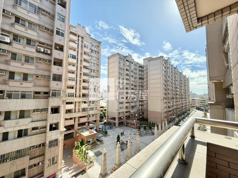 【皇城園邸】水湳經貿文心捷運文華高中大四房平車房屋室內格局與周邊環境