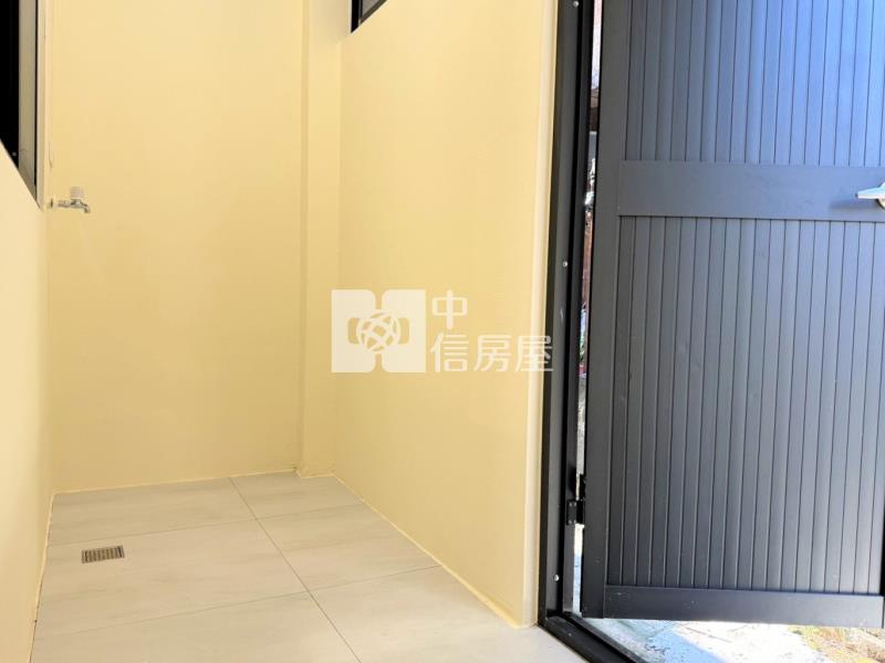 簡約白宅｜3房雙主臥｜門前大車位房屋室內格局與周邊環境