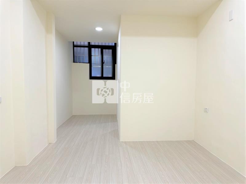 簡約白宅｜3房雙主臥｜門前大車位房屋室內格局與周邊環境