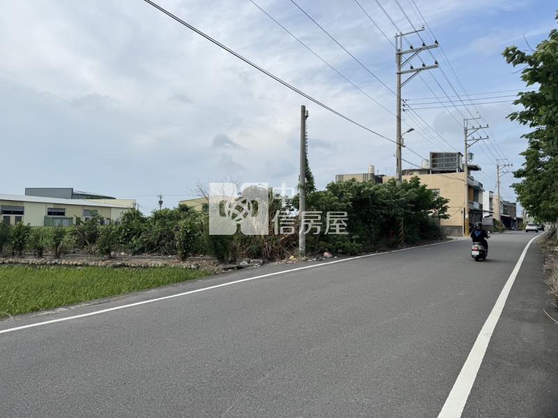 台1線旁好地點！｜848坪角地｜雙面臨18米路｜可農舍｜有資材室房屋室內格局與周邊環境