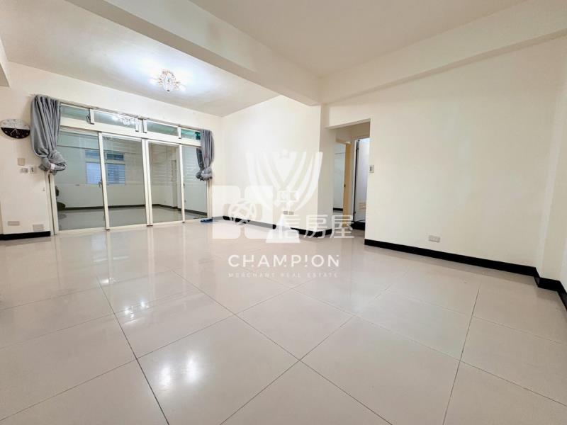 【冠軍】基金二路三房低樓層房屋室內格局與周邊環境