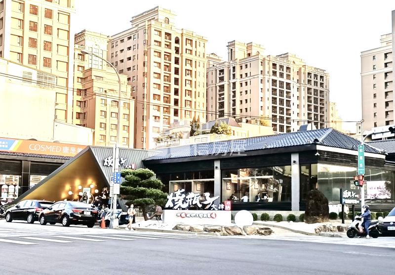 正東山路茶六旁朝南透店房屋室內格局與周邊環境