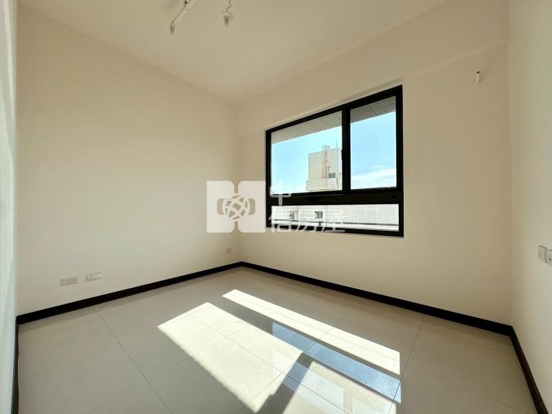 獨家!佳福柏斯市全新高樓層視野兩房+車位房屋室內格局與周邊環境