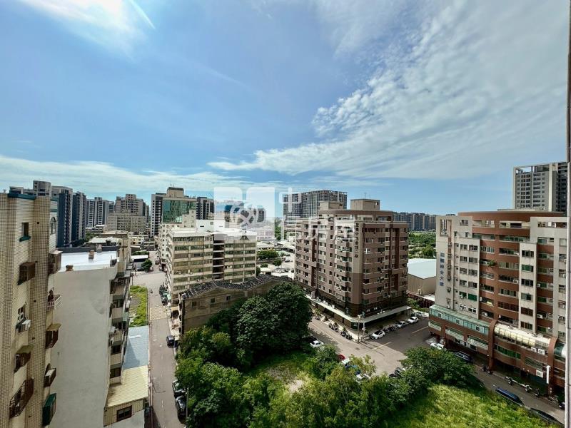 獨家!佳福柏斯市全新高樓層視野兩房+車位房屋室內格局與周邊環境