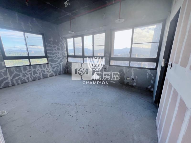 城上城凌雲大戶+連號雙平車房屋室內格局與周邊環境