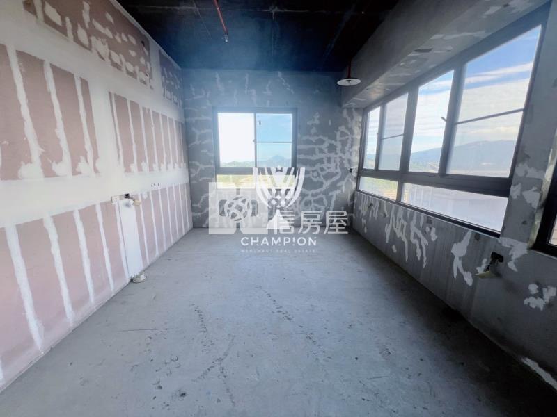 城上城凌雲大戶+連號雙平車房屋室內格局與周邊環境