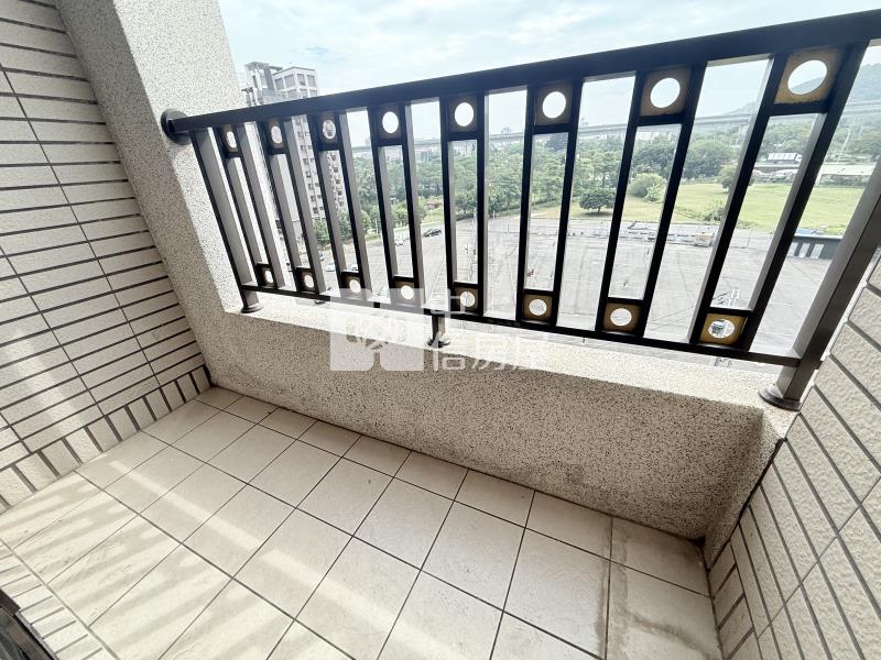 楊梅鴻築新巴黎兩房車房屋室內格局與周邊環境