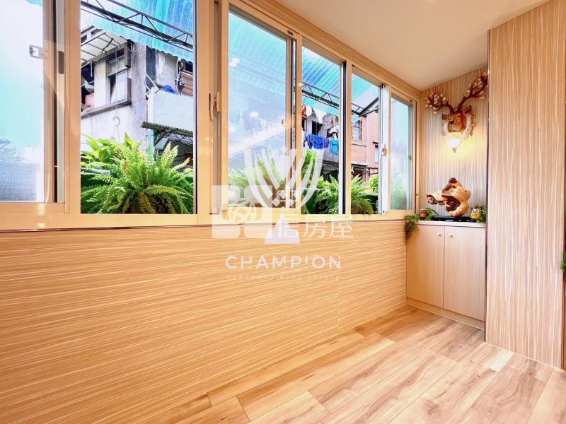 【冠軍】近市區精緻4+5樓空中花園房屋室內格局與周邊環境