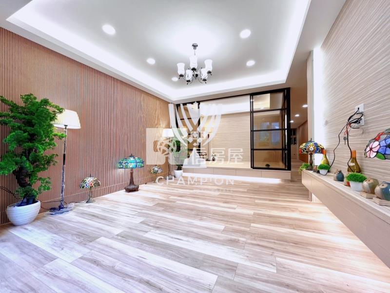 【冠軍】近市區精緻4+5樓空中花園房屋室內格局與周邊環境