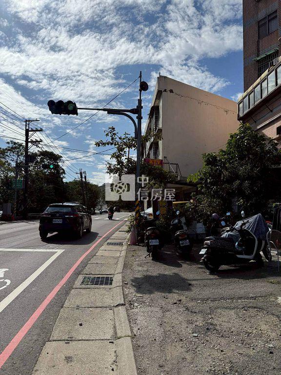 龍南路電梯美套房(中信卓越團隊)房屋室內格局與周邊環境