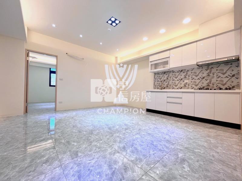 【冠軍】中正電梯海景美三房房屋室內格局與周邊環境