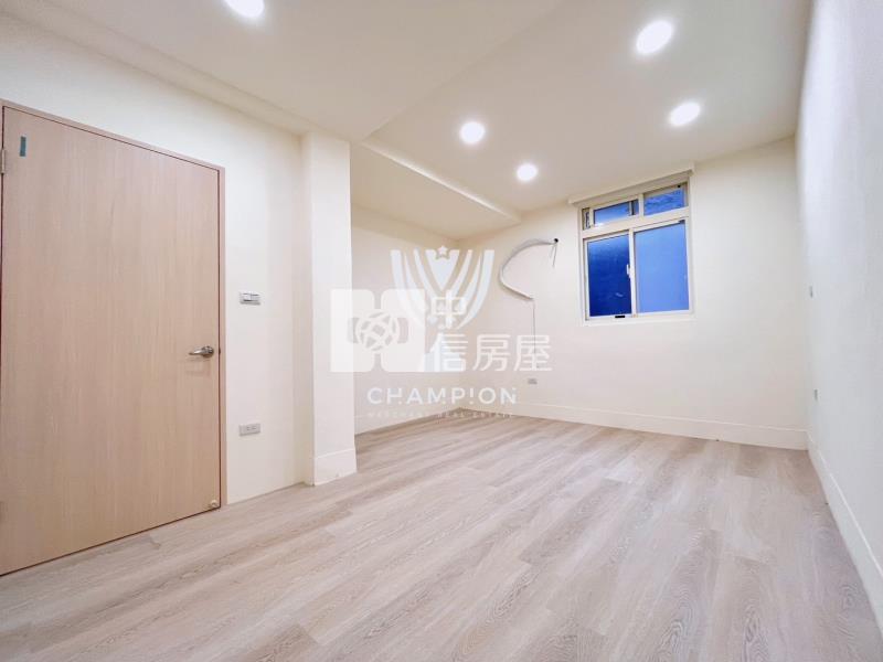 【冠軍】調和美裝三房二樓房屋室內格局與周邊環境