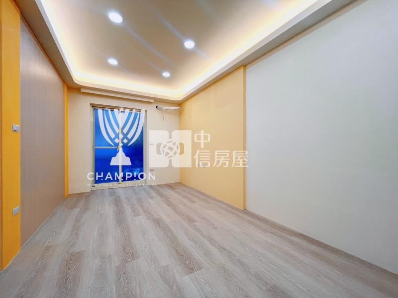 【冠軍】調和美裝三房二樓房屋室內格局與周邊環境