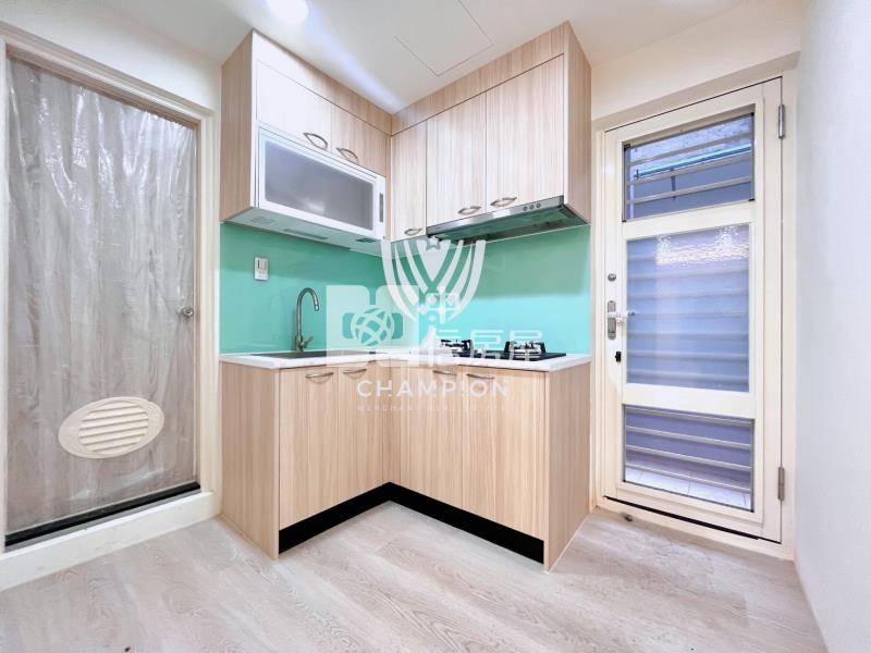 【冠軍】調和美裝三房二樓房屋室內格局與周邊環境