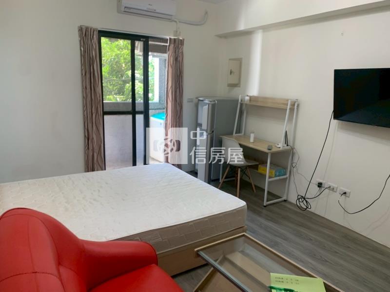 專委龍興路透天11套房房屋室內格局與周邊環境