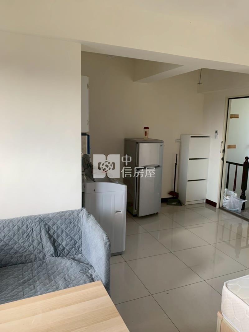 專委龍興路透天11套房房屋室內格局與周邊環境