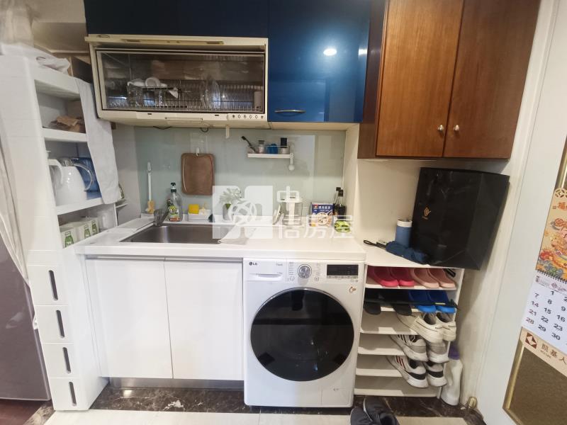 【奔馳】爵仕堡優質套房房屋室內格局與周邊環境