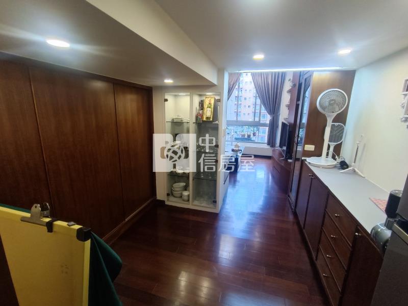 【奔馳】爵仕堡優質套房房屋室內格局與周邊環境