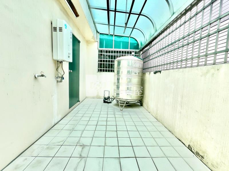 太平小鎮輕屋齡透天房屋室內格局與周邊環境