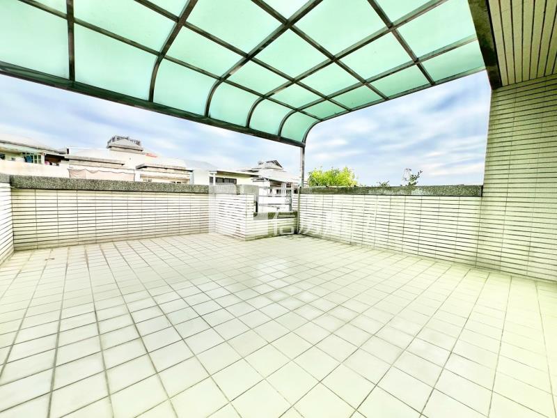 太平小鎮輕屋齡透天房屋室內格局與周邊環境